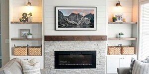 Отделка фасада камина из каменной 3D панели RKS SLATE Кварцит White Quartz Classic фото готового камина (6)
