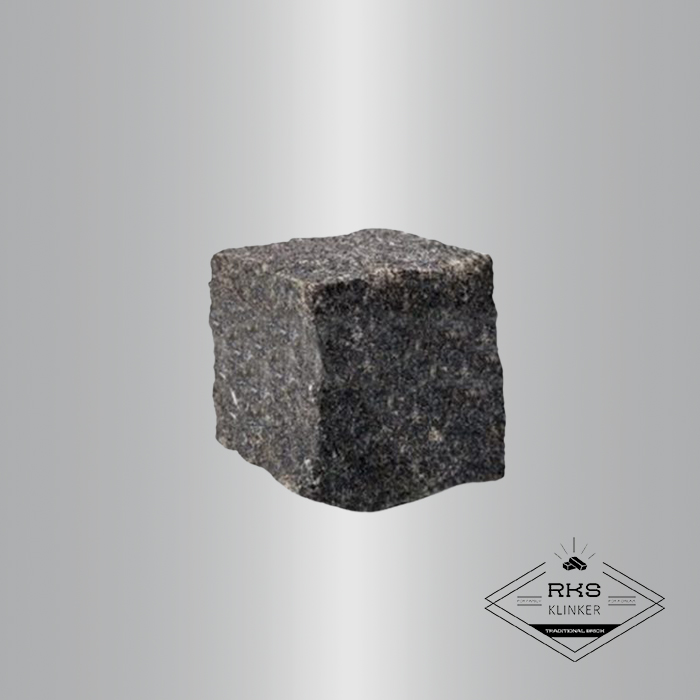 Колотая брусчатка из Лугового габбро в Ростове-на-Дону