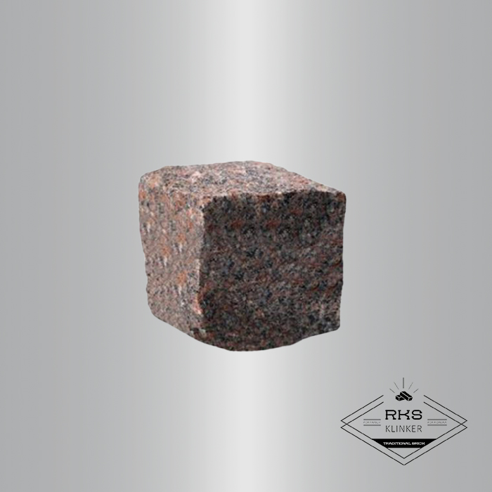 Колотая брусчатка из Новоданиловского гранита в Ростове-на-Дону