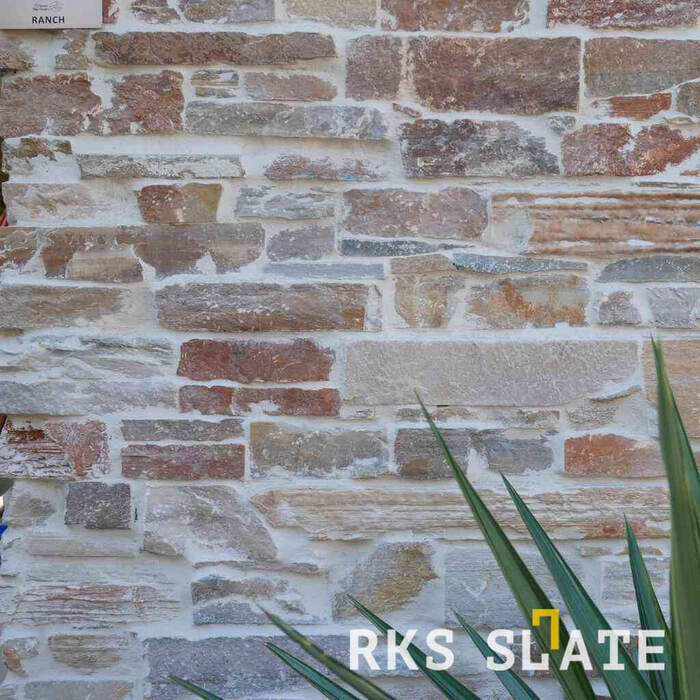 Фасадный облицовочный камень Beige Quartz Strips в Ростове-на-Дону