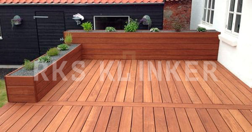 Террасная доска из хвойных пород (сосна, лиственница) с покрытием