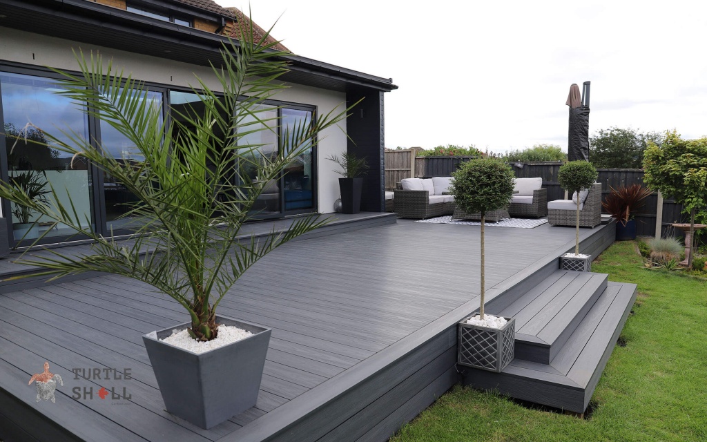 Завершающая доска из ДПК (Bullnose): Безусловный лидер по эстетике, долговечности и функциональности. 