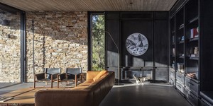 Каменная стена в интерьере из 3D панели RKS SLATE  Кварцит Biege Quartz Country фото интерьера, купить камень с доставкой в РКС Клинкер (15)