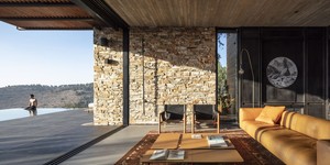 Каменная стена в интерьере из 3D панели RKS SLATE  Кварцит Biege Quartz Country фото интерьера, купить камень с доставкой в РКС Клинкер (16)