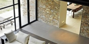 Натуральный камень в интерьере фото 3D панели RKS SLATE Кварцит Multi Quartz Country современные решения для стен (12)