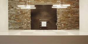 Каменная стена в интерьере 3D панели RKS SLATE Кварцит Multi Quartz Country заказать в РКС Клинкер с доставкой (6)